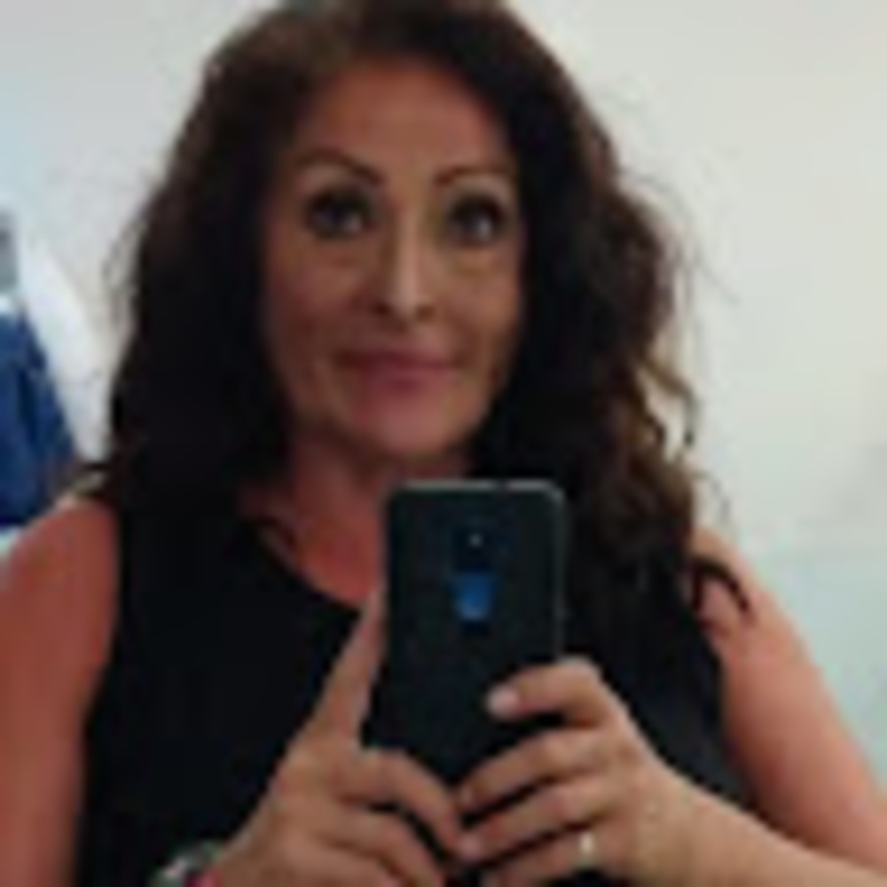 Meet your Posher, Shoni r.